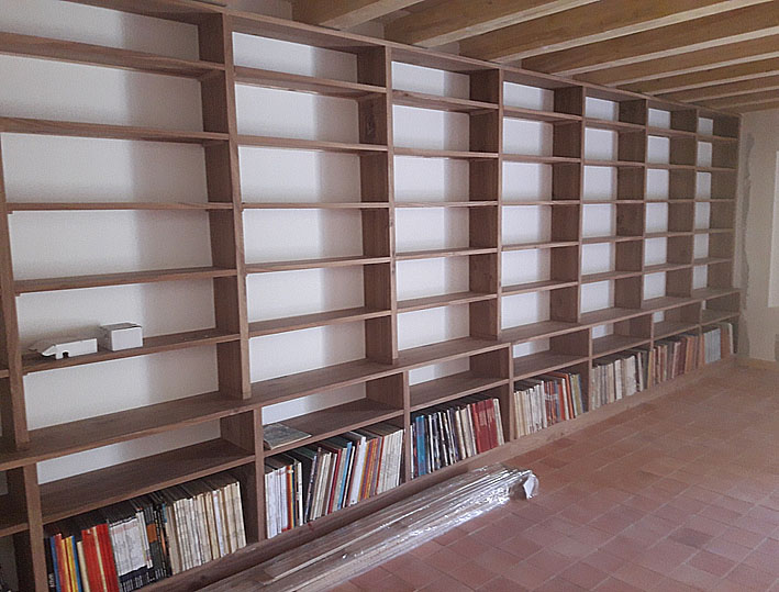 Bibliothèque en orme